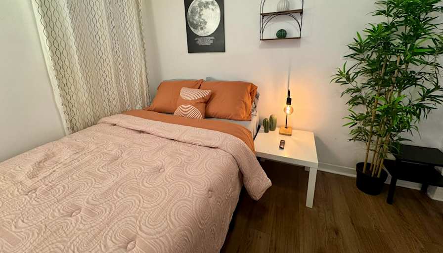 Alona's room