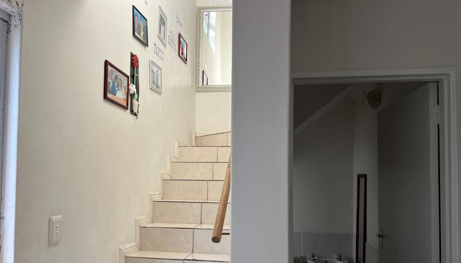 Sanelisiwe Noluthando Igboanugo's room