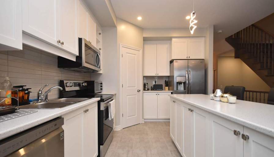 Rent In Ottawa Property Management Inc's room