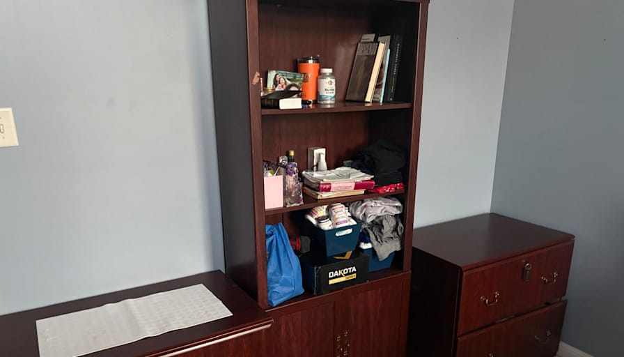 Sandra G's room