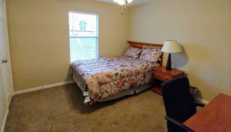 Akbar's room