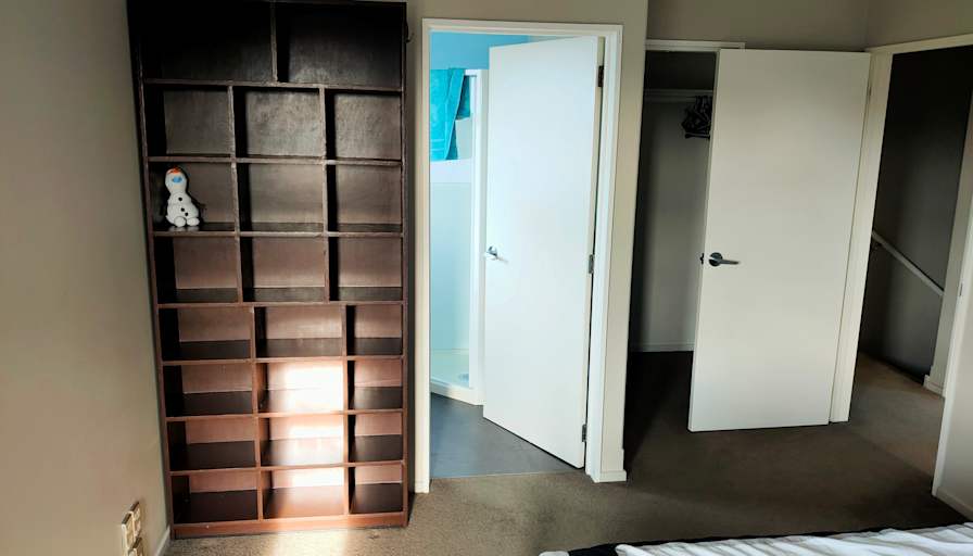 G's room
