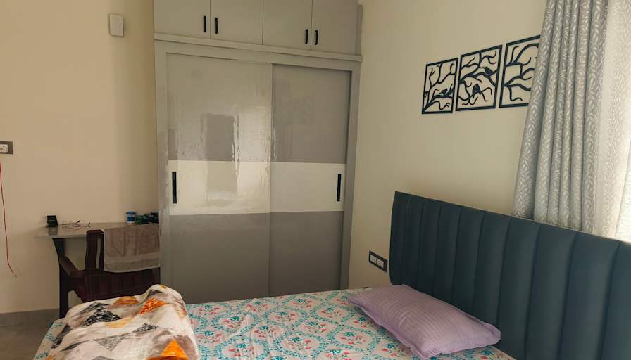 Ashish Jalota's room