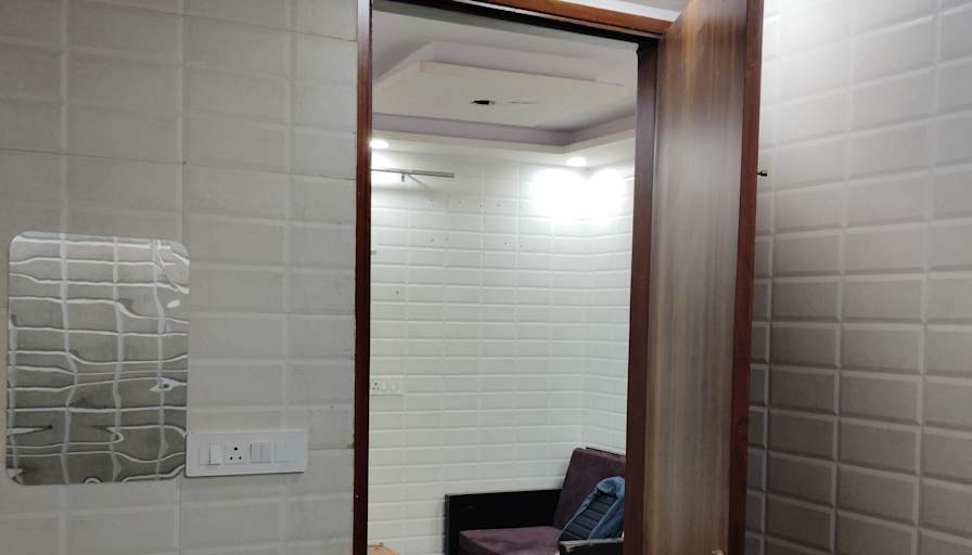 PRIYESH PANDEY's room