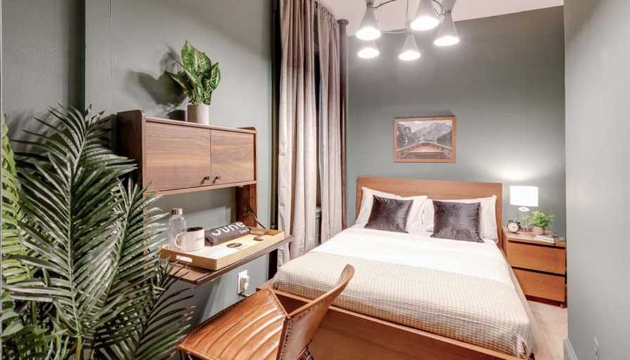 Sam June's room