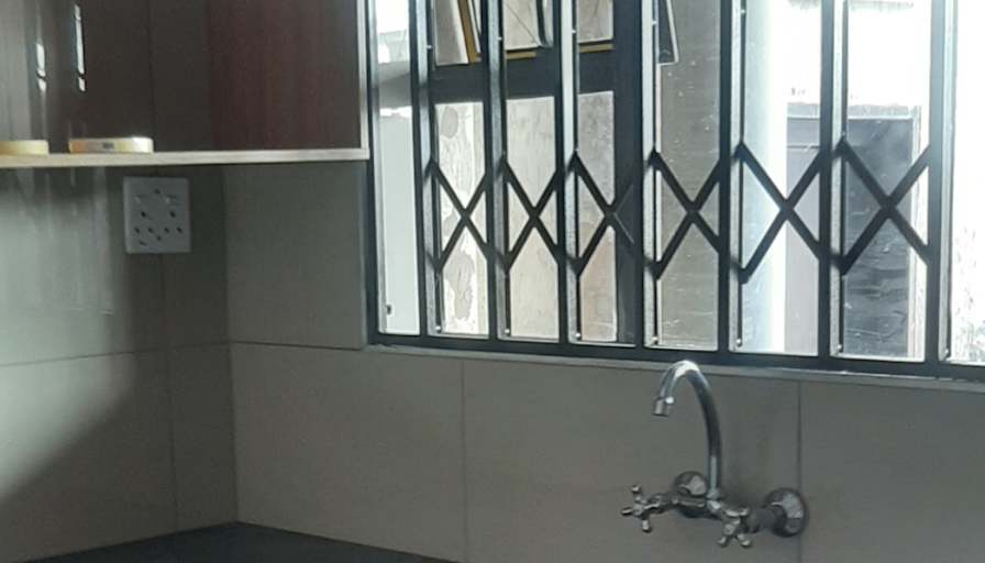 Enhle's room