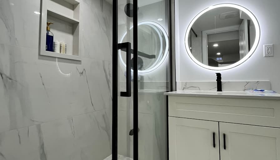 Polina Ustymenko's room