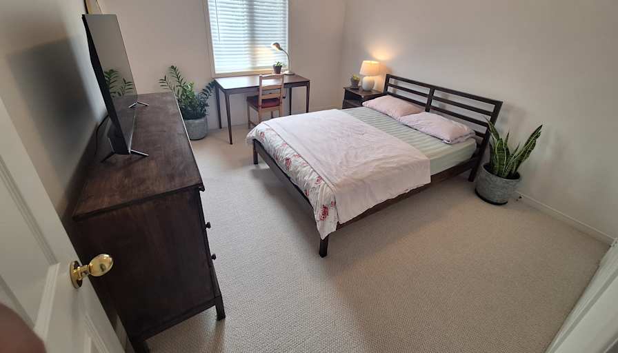 Greenstay Market's room