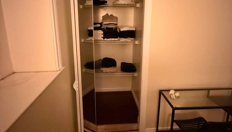 Jas's room