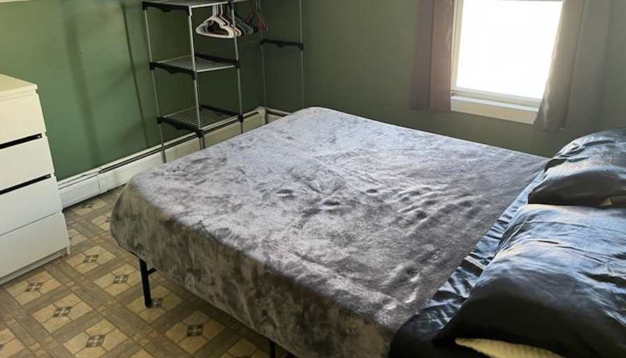 Deogie's room