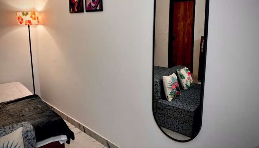 Hide Lover's room