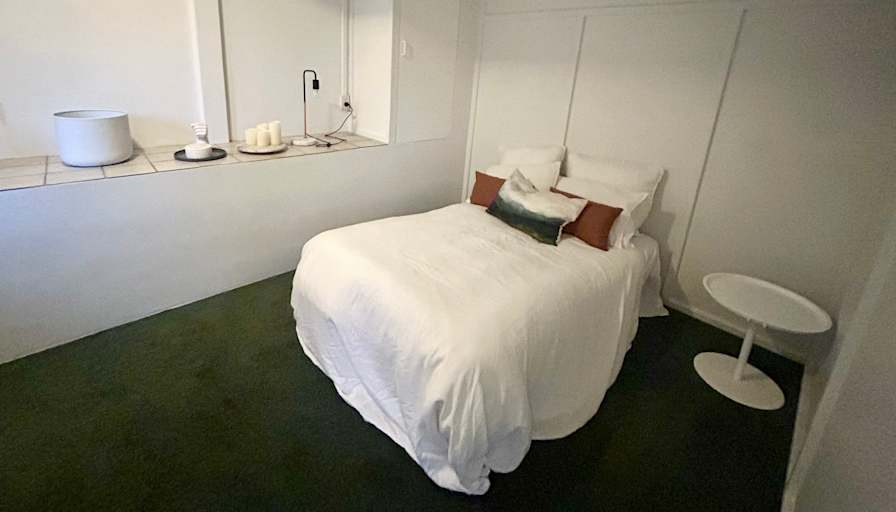 Sophia MyBusiness's room