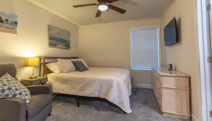 Mia's room