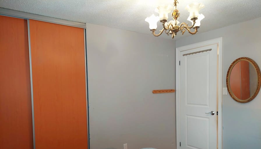 Lien's room