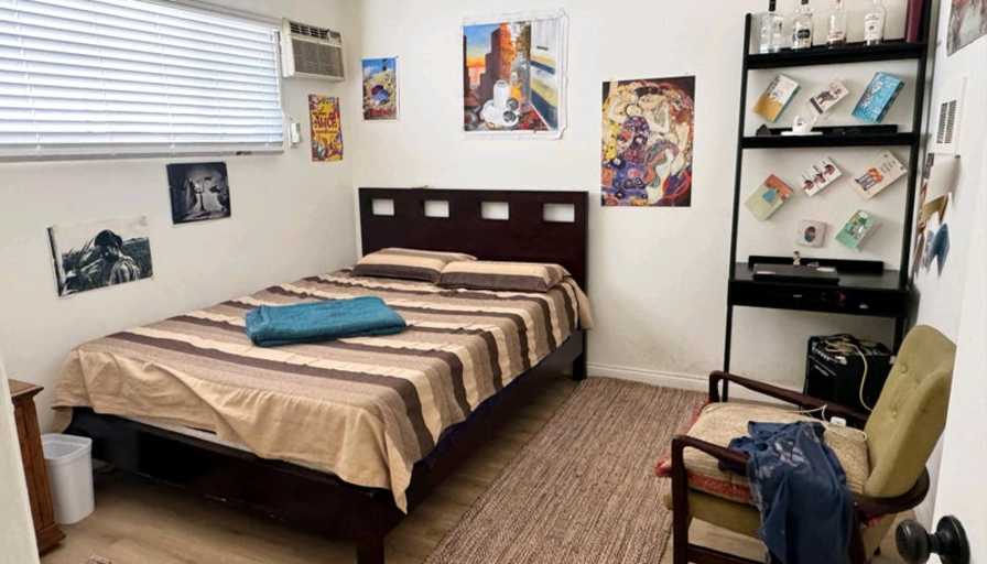 Lovely flat in Pasadena's room