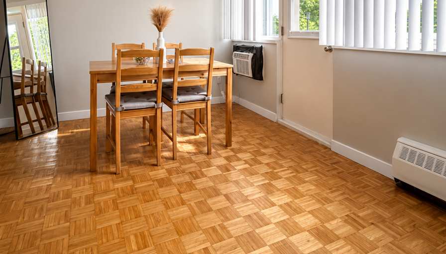 Caroline's room
