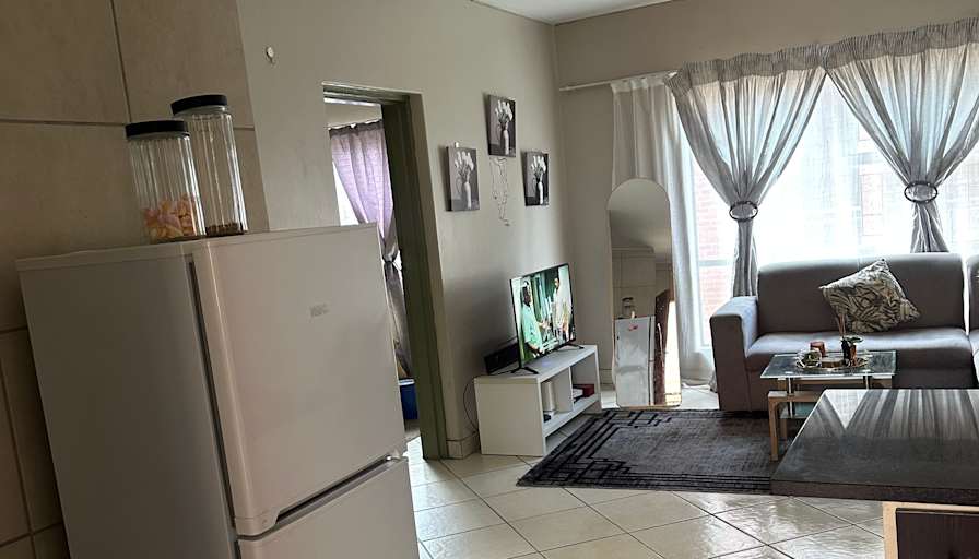 Lona's room