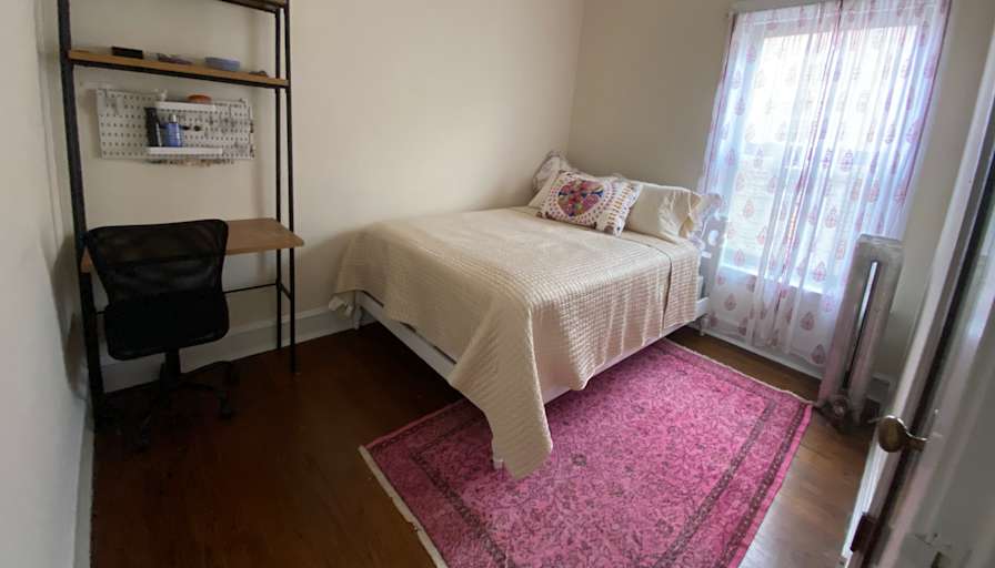 Izzy's room