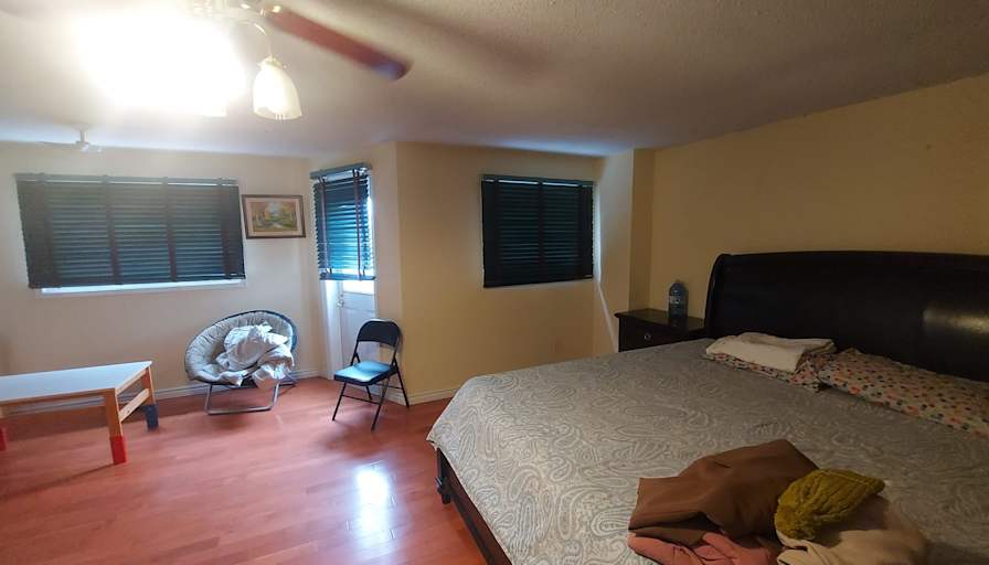 M K's room