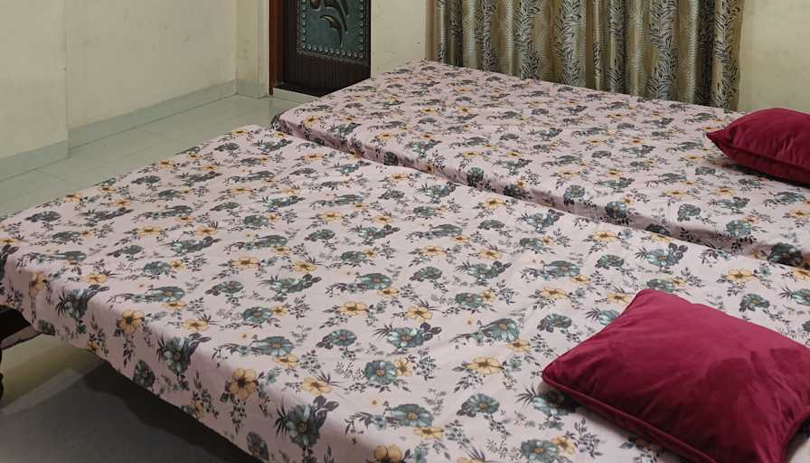 neha ambarkar's room