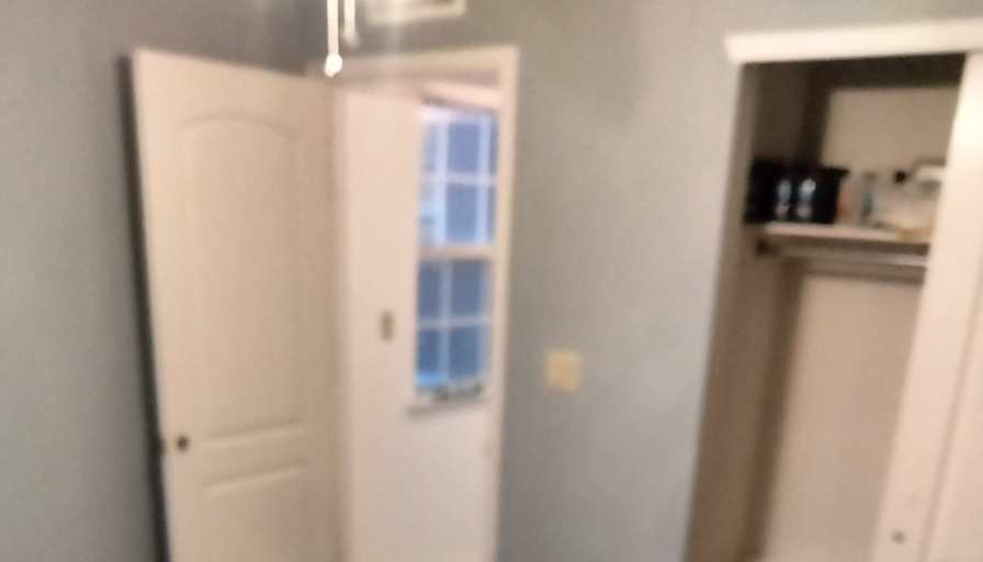 Gerardo R's room