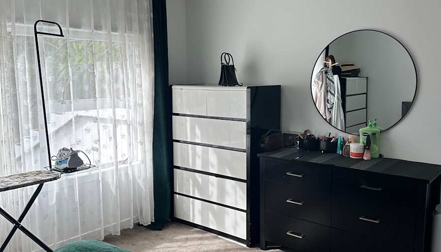 Shahana Samadi's room