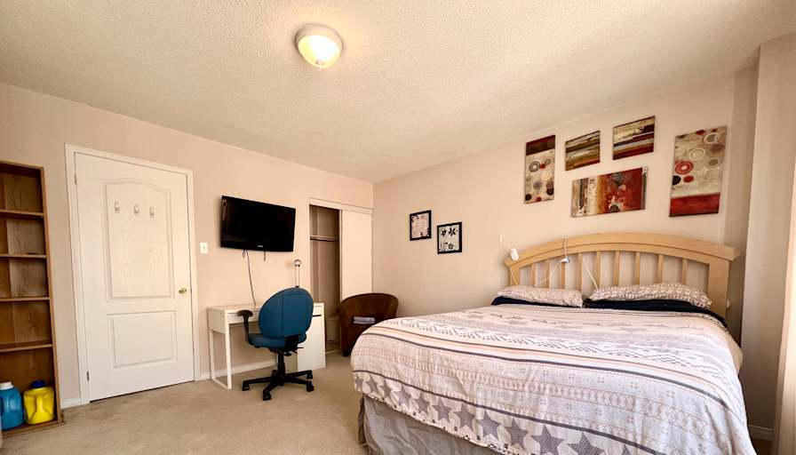 Mark Kay's room