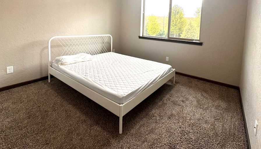 Minh-Tam's room