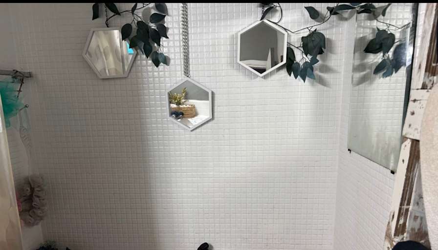 Pato's room