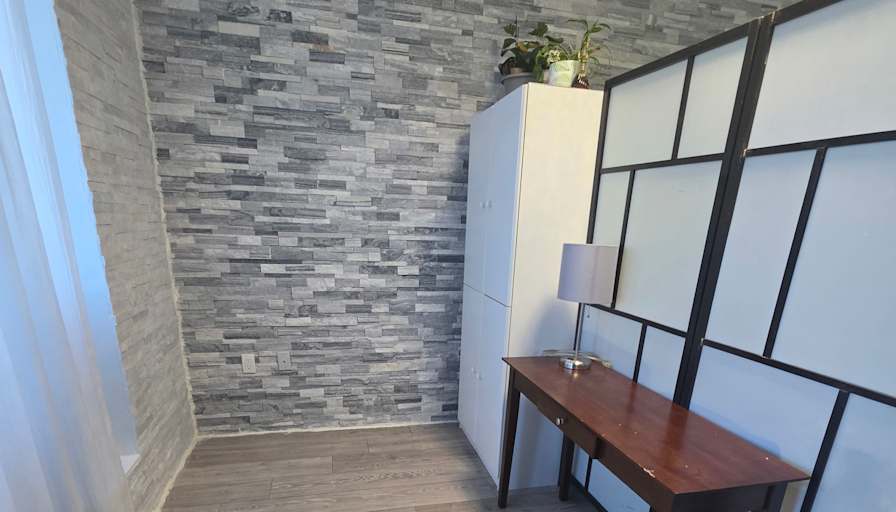 Ali Far's room