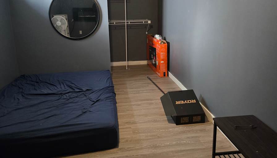 Ron's room