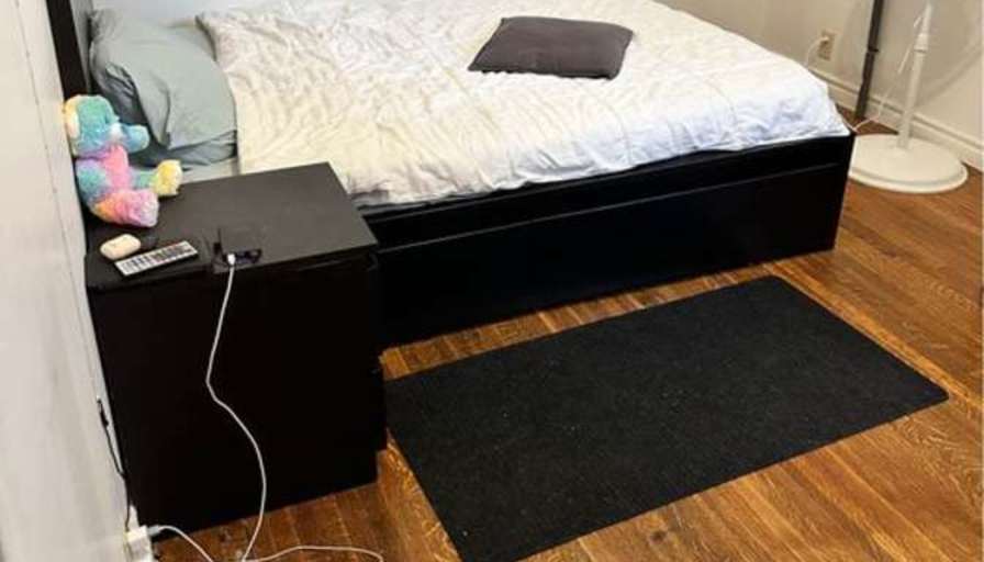 Emir's room