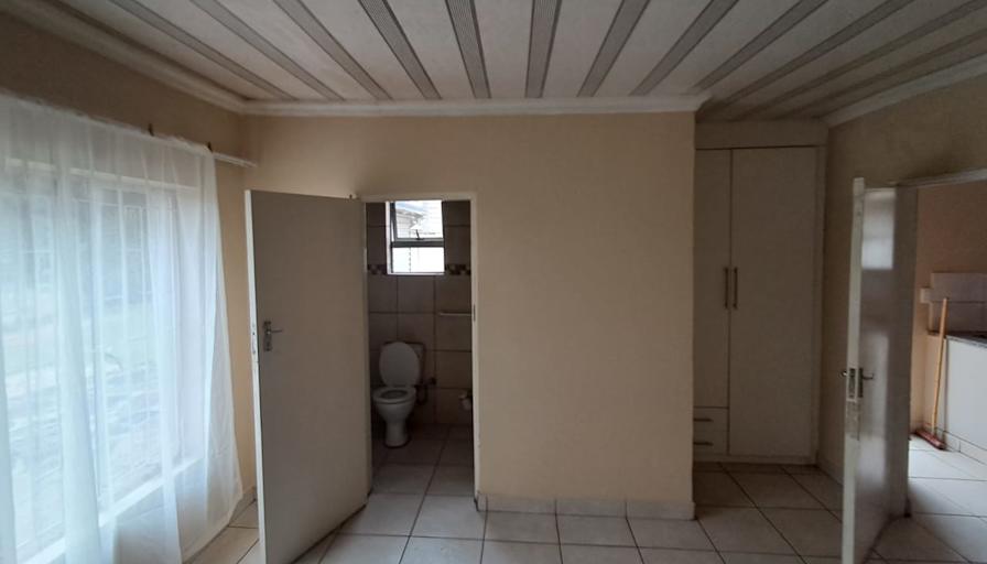 Thando's room