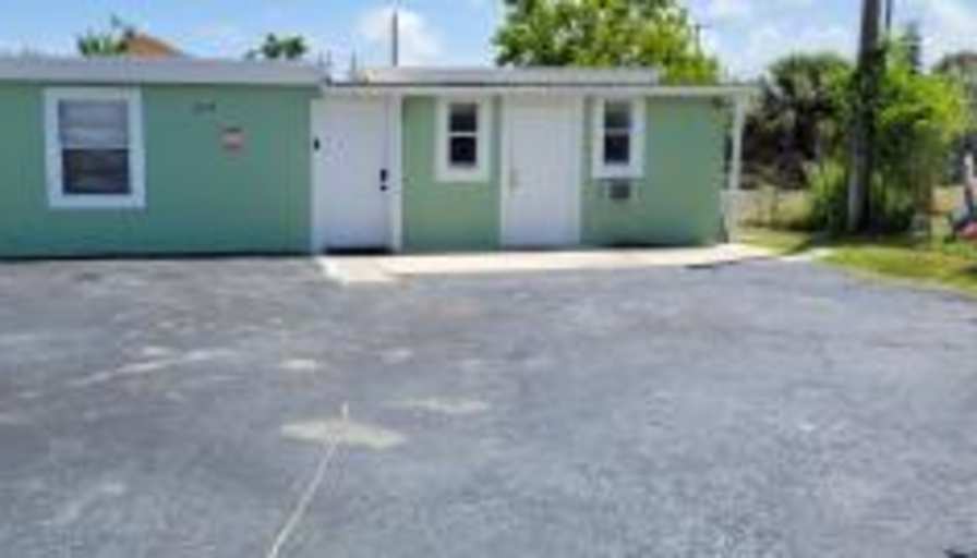 Cozy Home Away Rentals's room