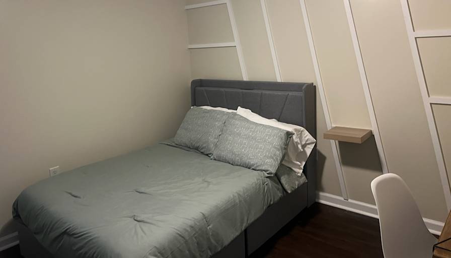 Sandy Royal's room