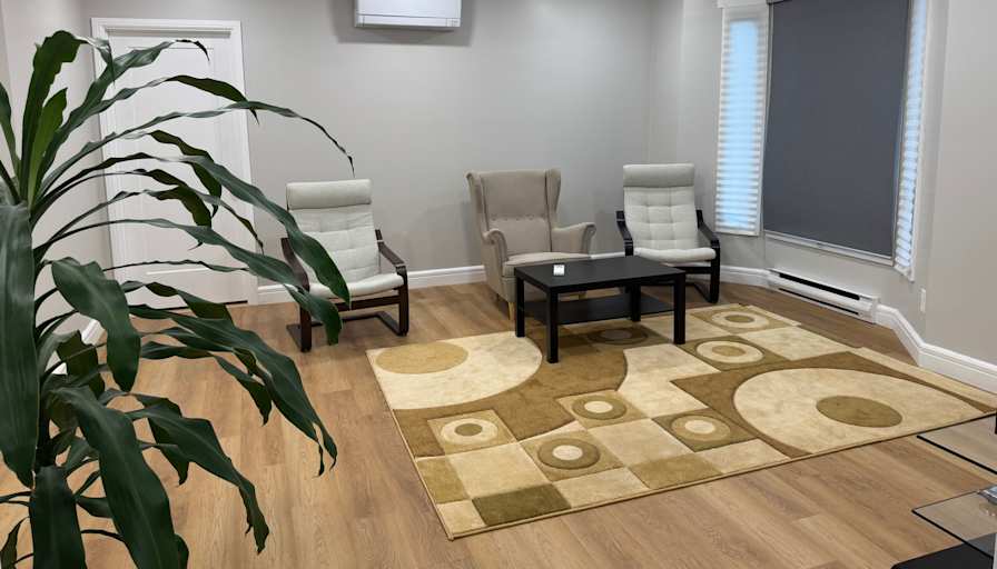 Sandy's room