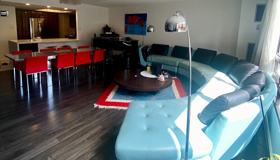 Xander Lee's room