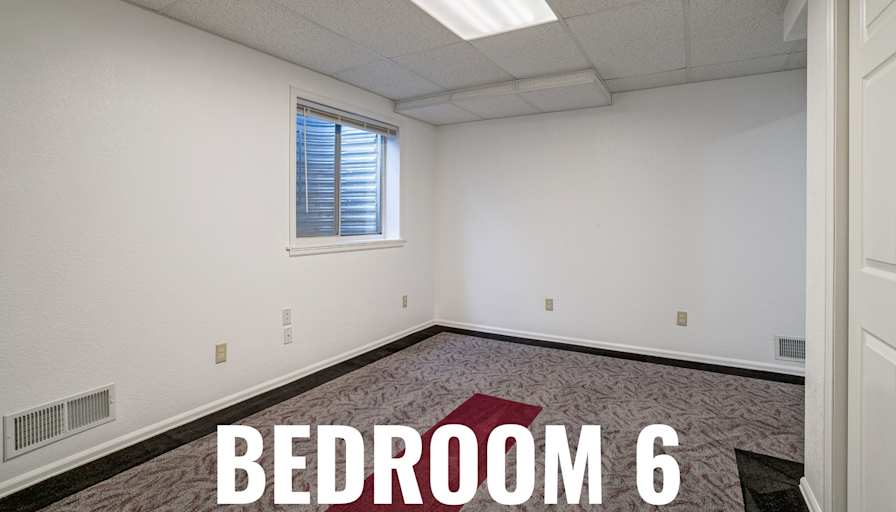 HomeCrew's room