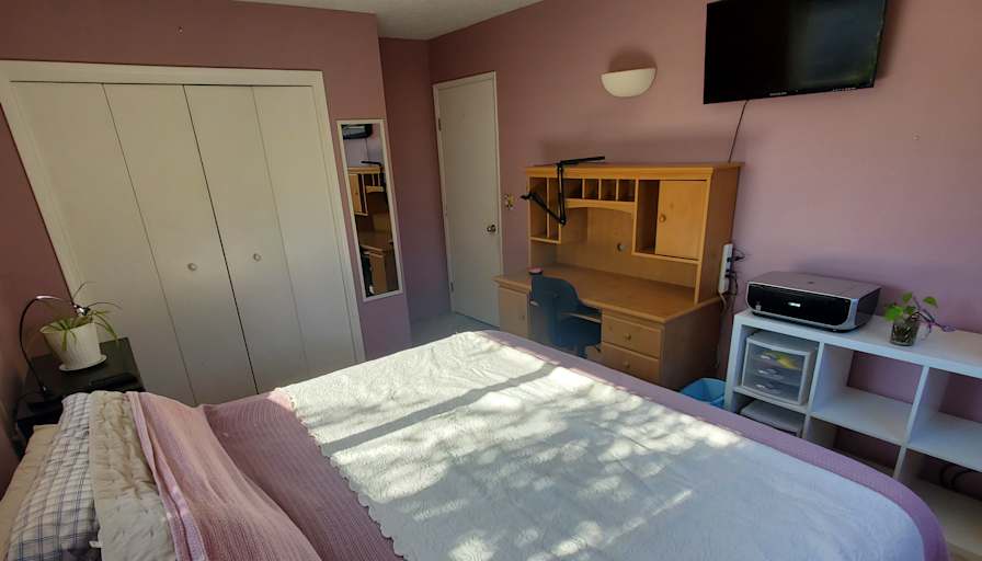 SILAS's room