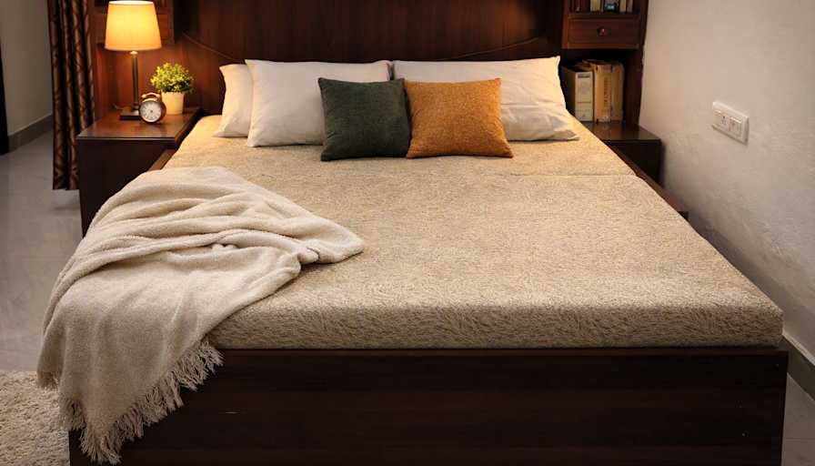 RAKESH's room