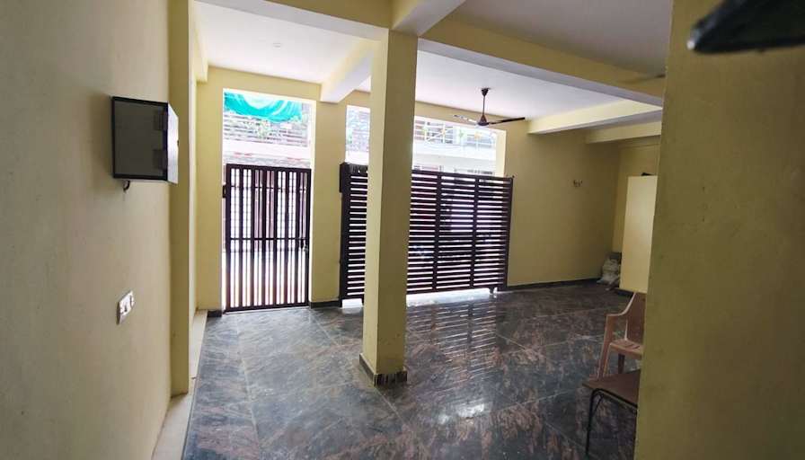Harish Kumar's room