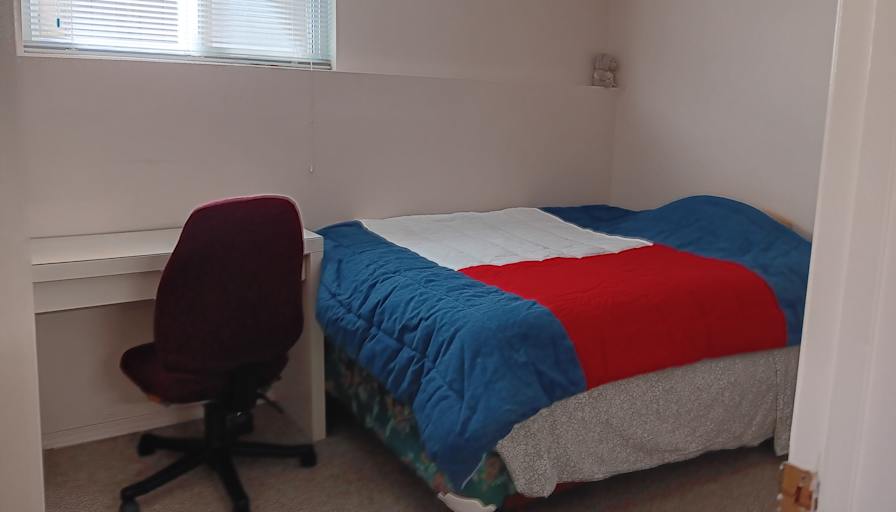 Kayna's room