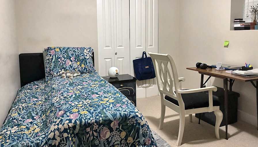 Tia's room