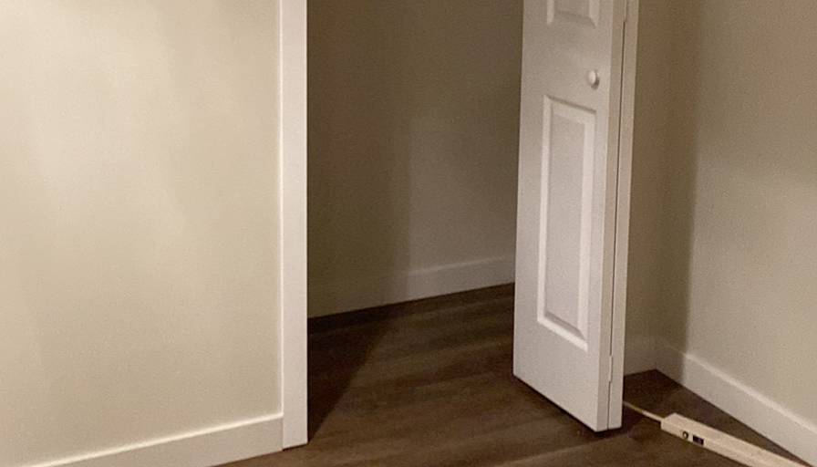 Nas's room