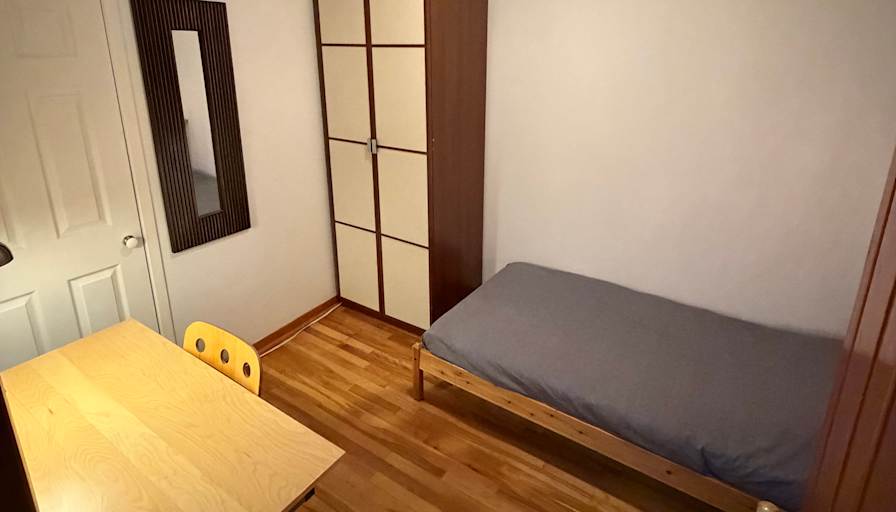 Dan's room