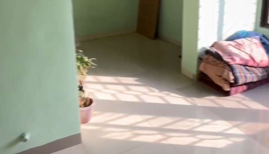 Saavi's room