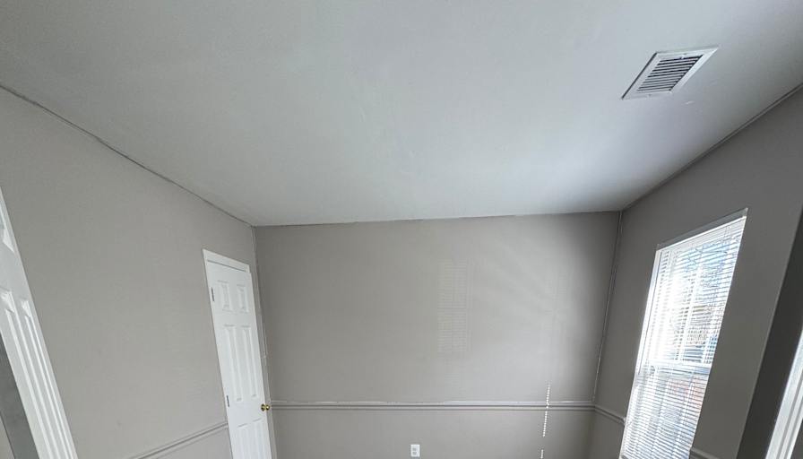 Luis's room