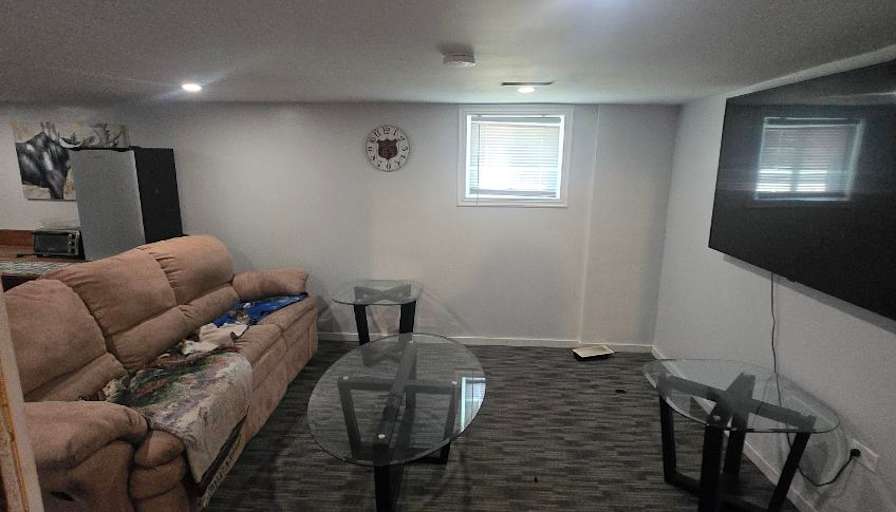 Suzanne Mills's room