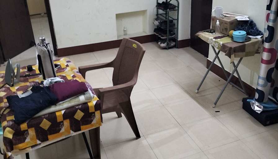 Mahavir's room