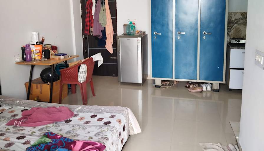 Shivangi Chauhan's room